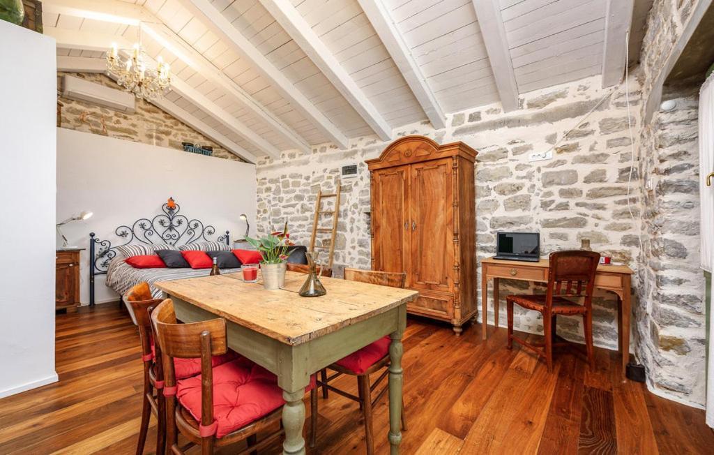 Apartament Ema *